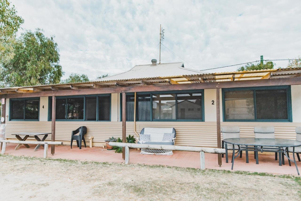 Dongara Hotel Motel Exterior foto