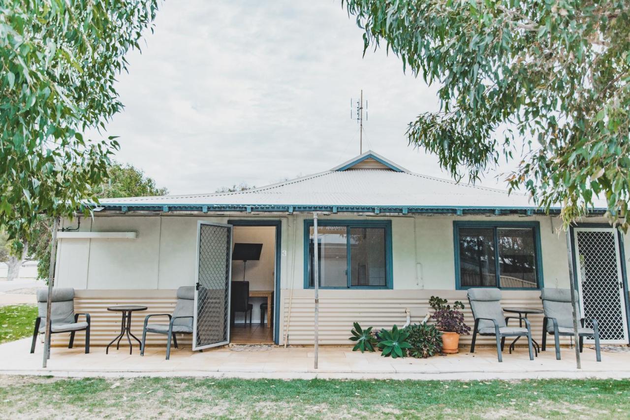 Dongara Hotel Motel Exterior foto
